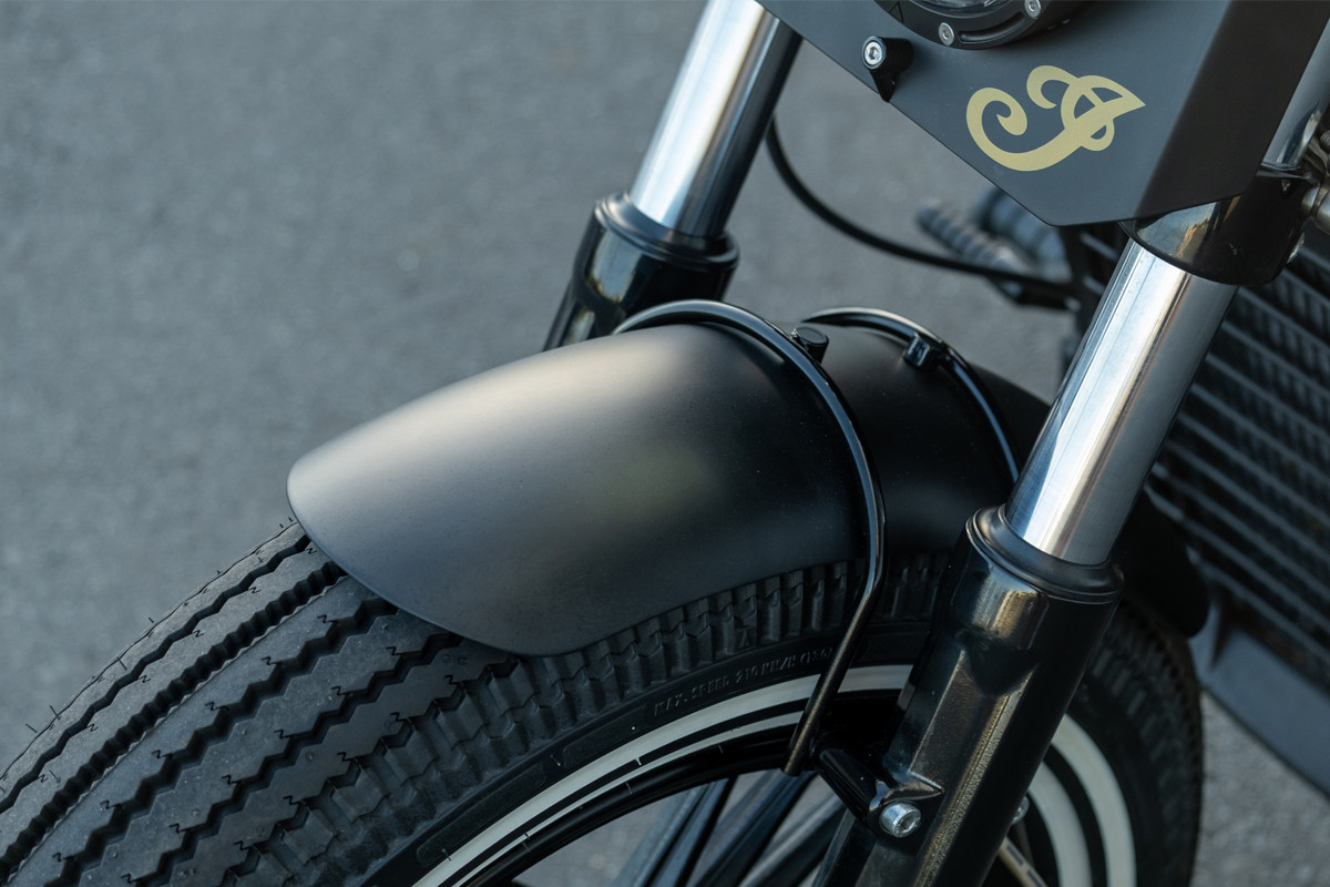 Công việc sơn hoàn thiện trên Indian Scout