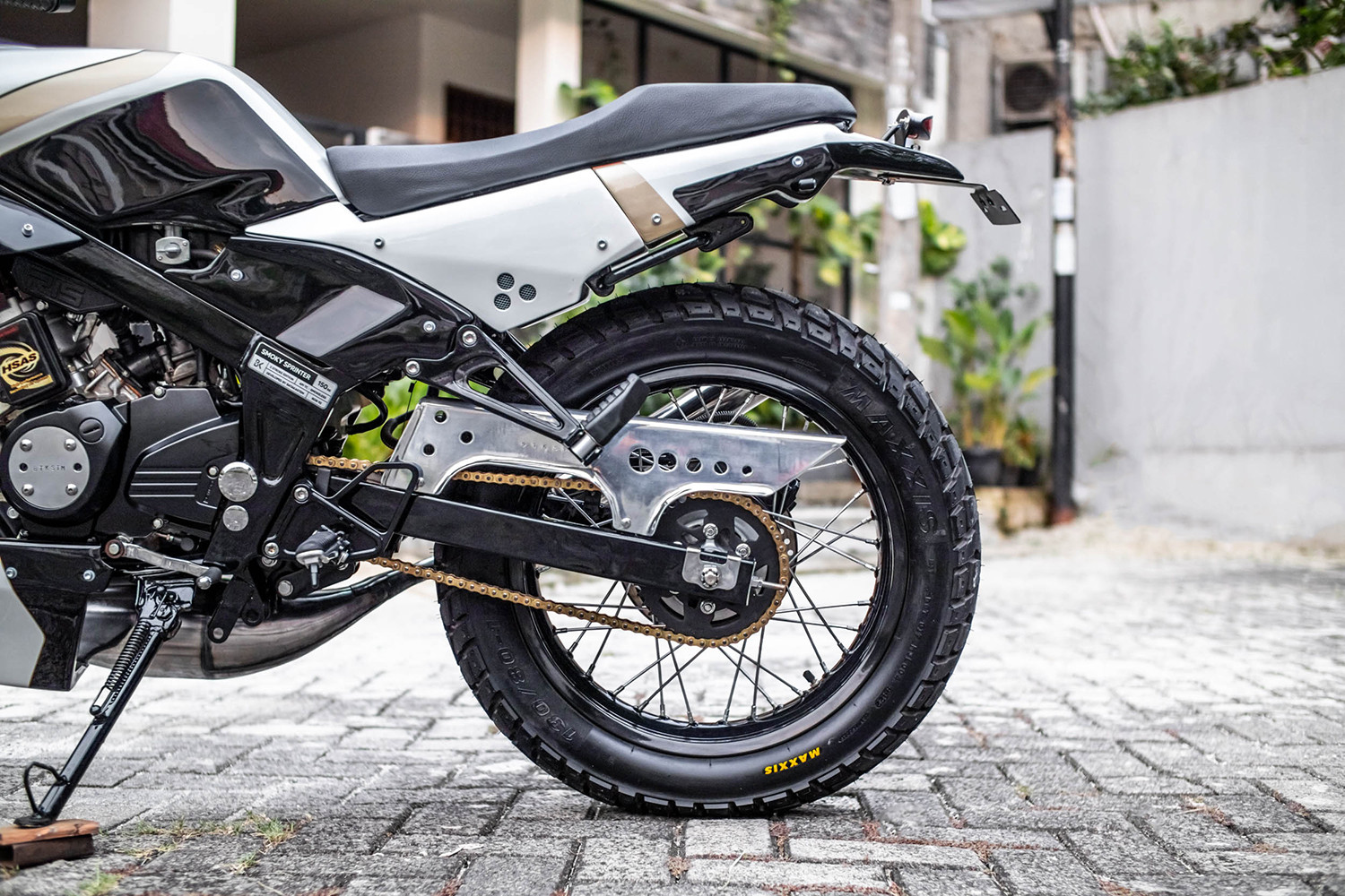 Động cơ Kawasaki Ninja R150 với thiết kế custom