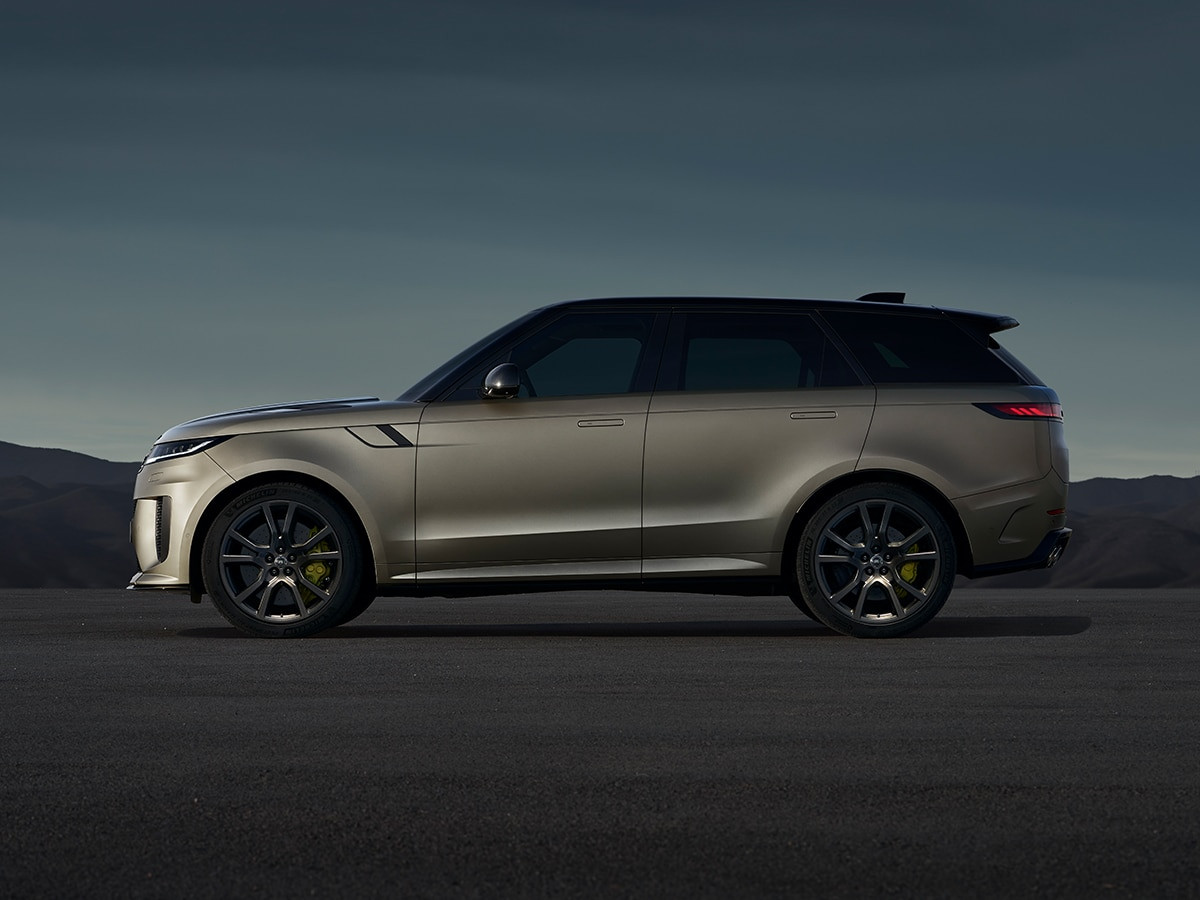 Dòng xe Range Rover Sport SV nhìn từ bên cạnh