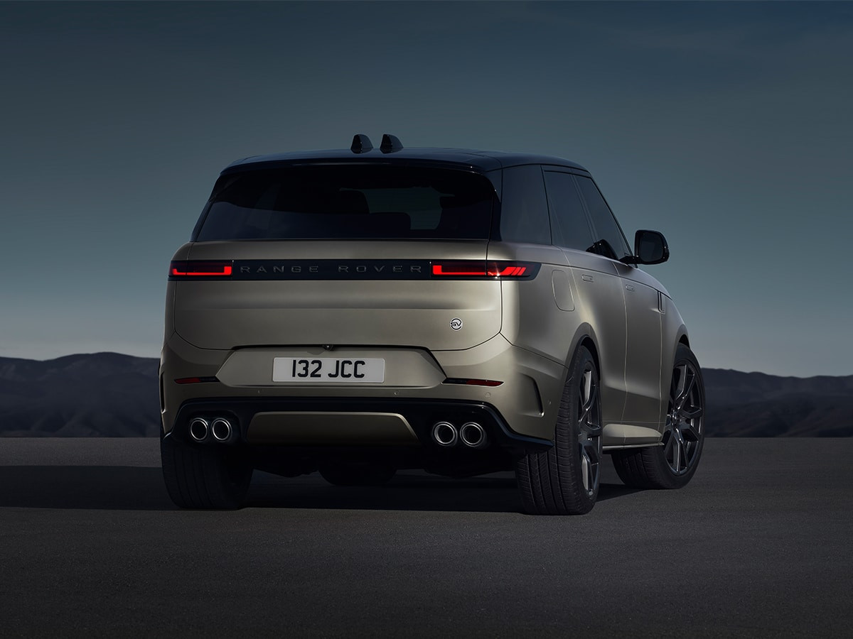 Dòng xe Range Rover Sport SV phía sau
