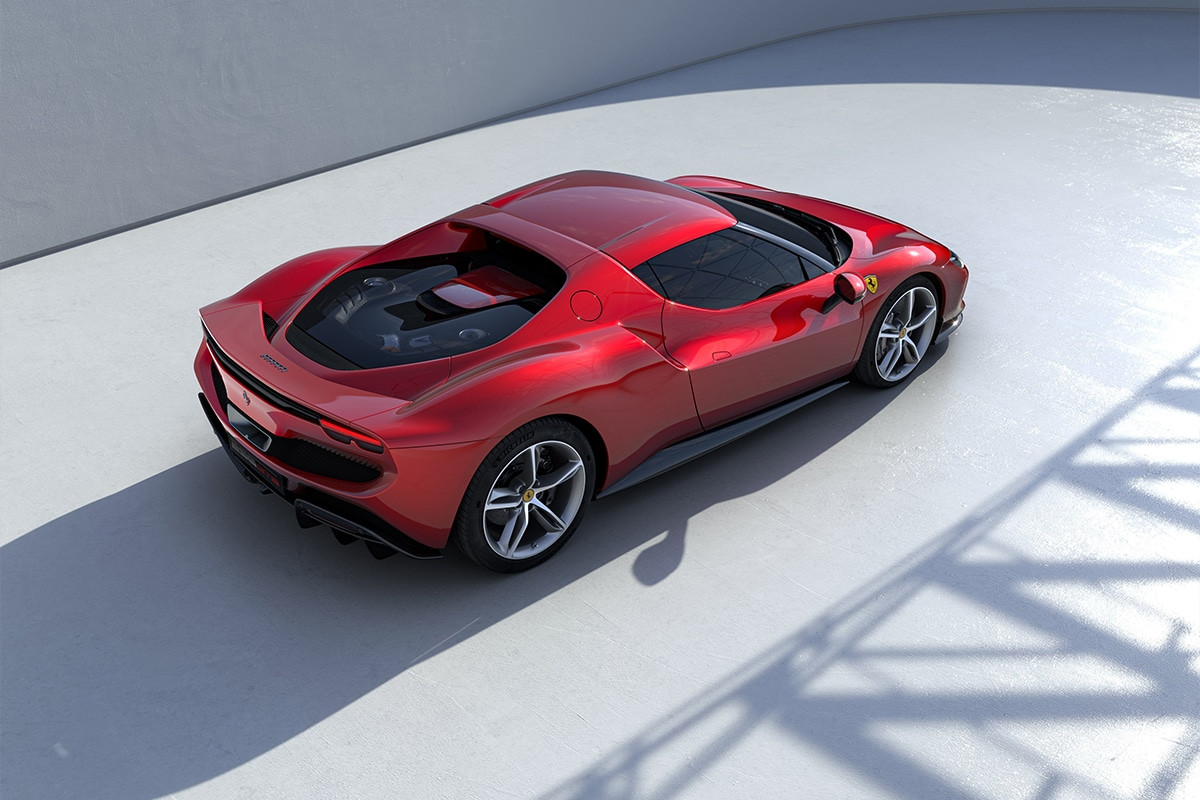 Ferrari 296 gtb từ góc sau