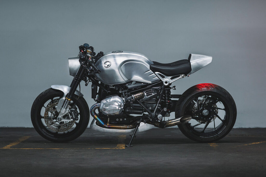Ghế da đen tùy chỉnh trên BMW R nineT