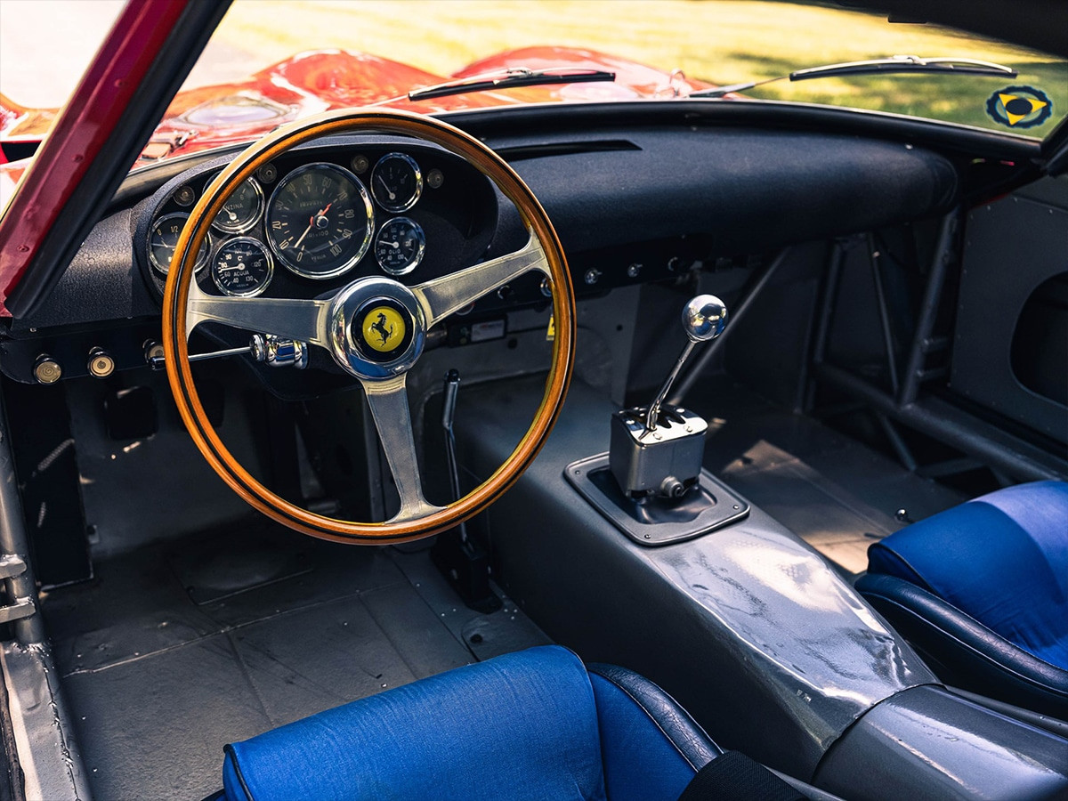 Góc cảnh nội thất của Ferrari 330 LM 250 GTO
