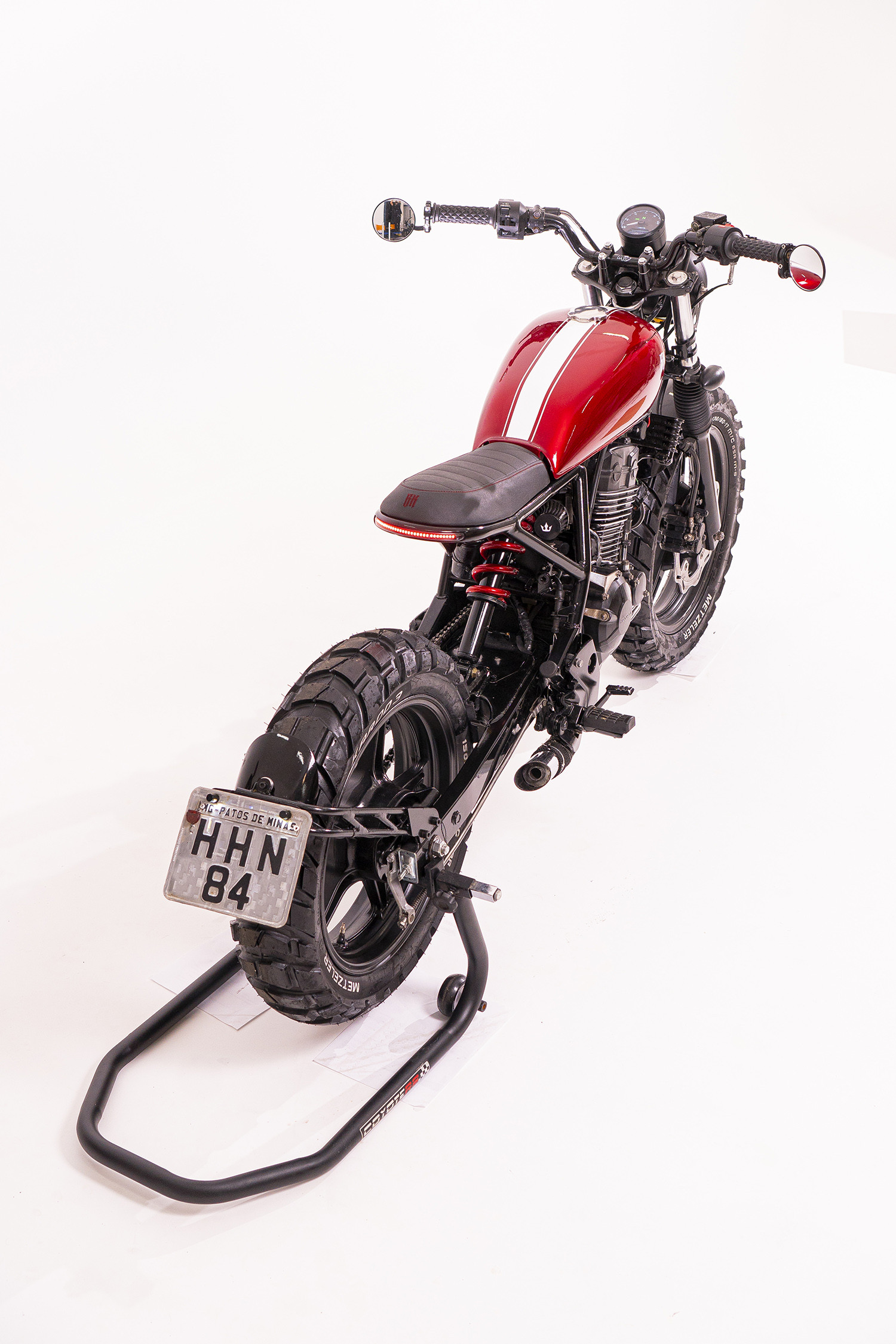 Honda CB300F độ phong cách leo đồi