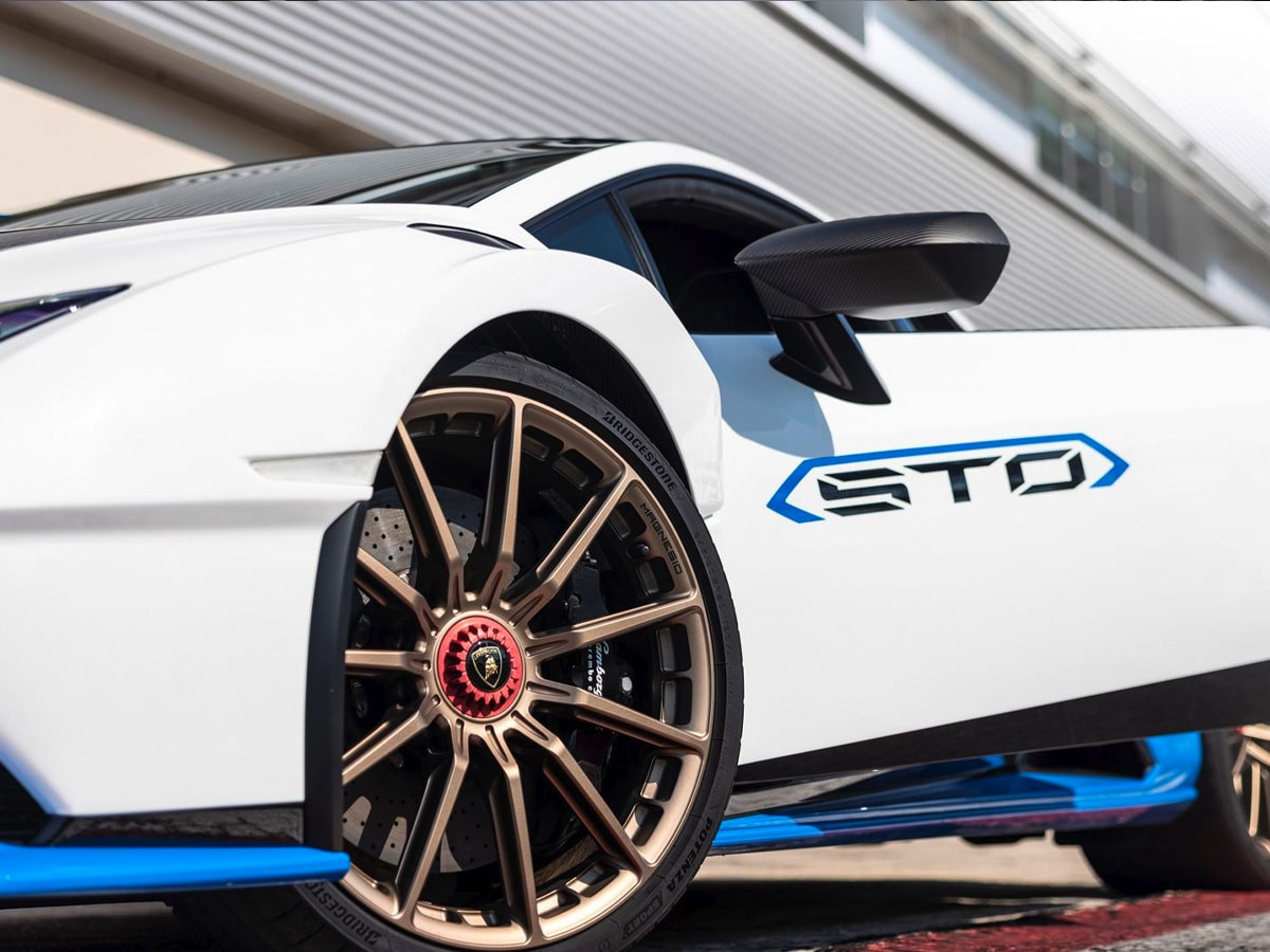 Khả năng vận hành của Lamborghini Huracan STO