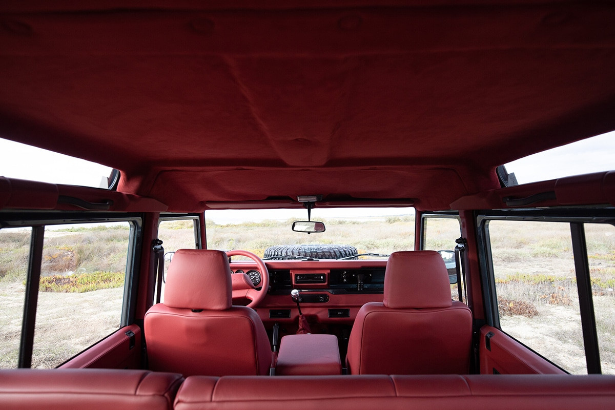 Land Rover Defender 110 nội thất sang trọng