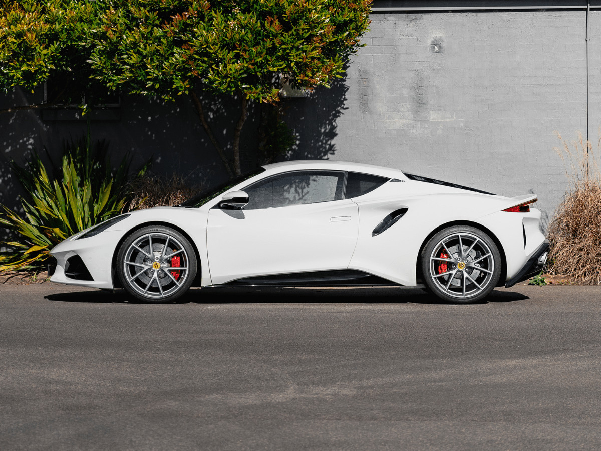 Lotus Emira Turbo