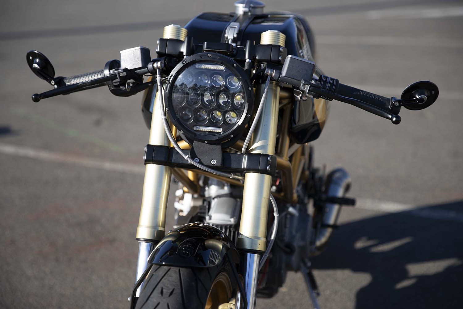 Màu sắc Ducati Monster