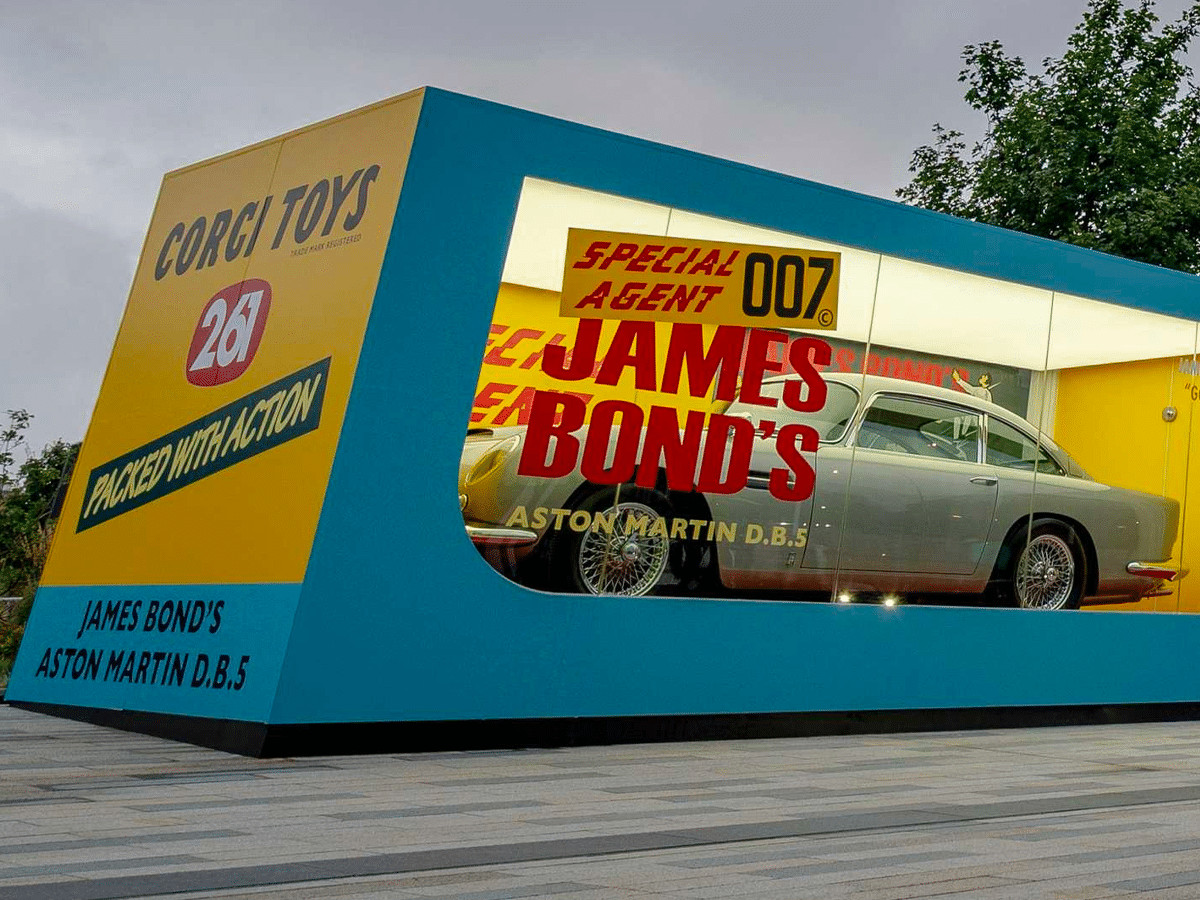 Mô hình Aston Martin James Bond