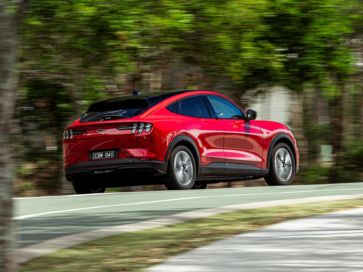 Phiên bản Select Ford Mustang Mach-E | Image: Ford