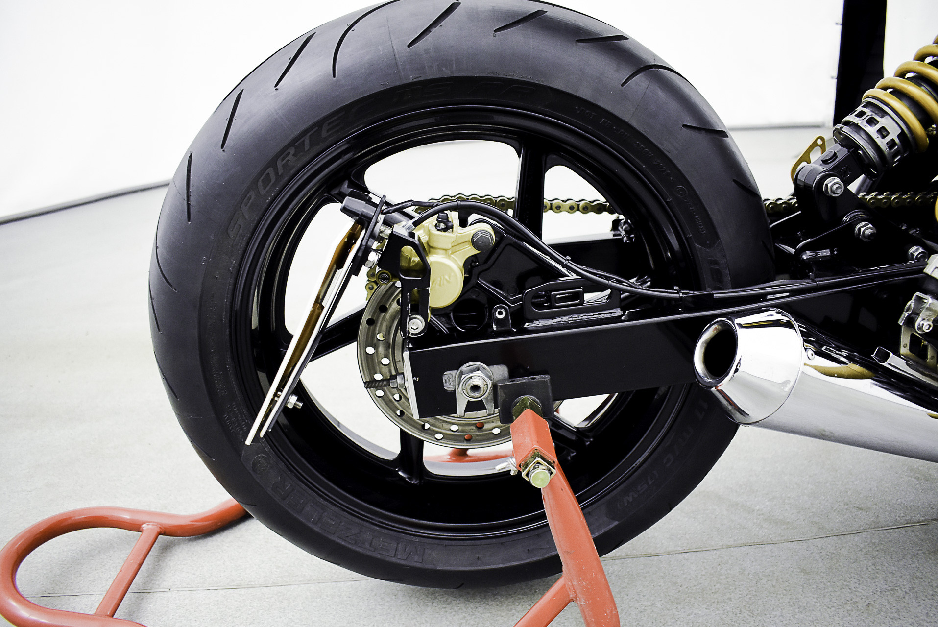 Phong cách lớp áo mới của Honda CB900