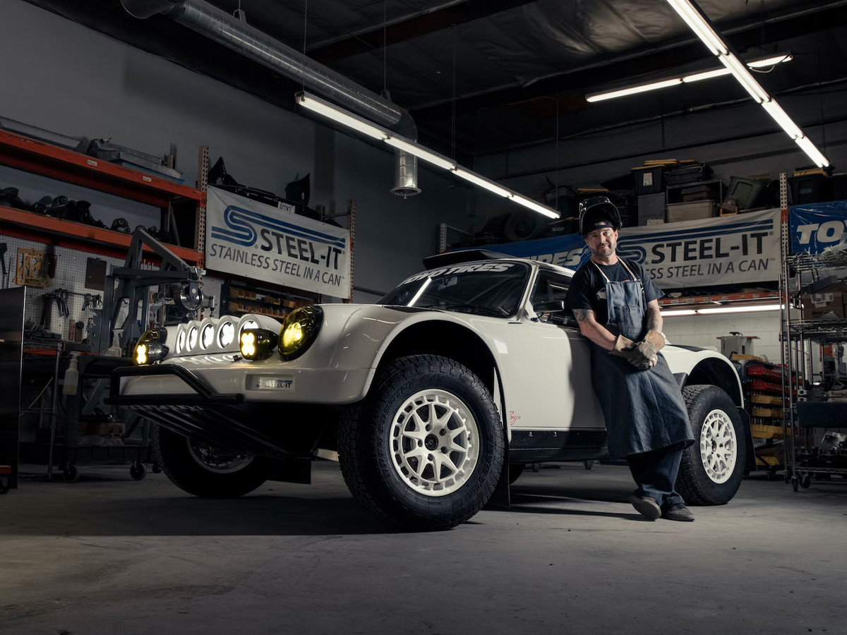 Porsche 911 Baja Prototype - Hình ảnh xe phía sau