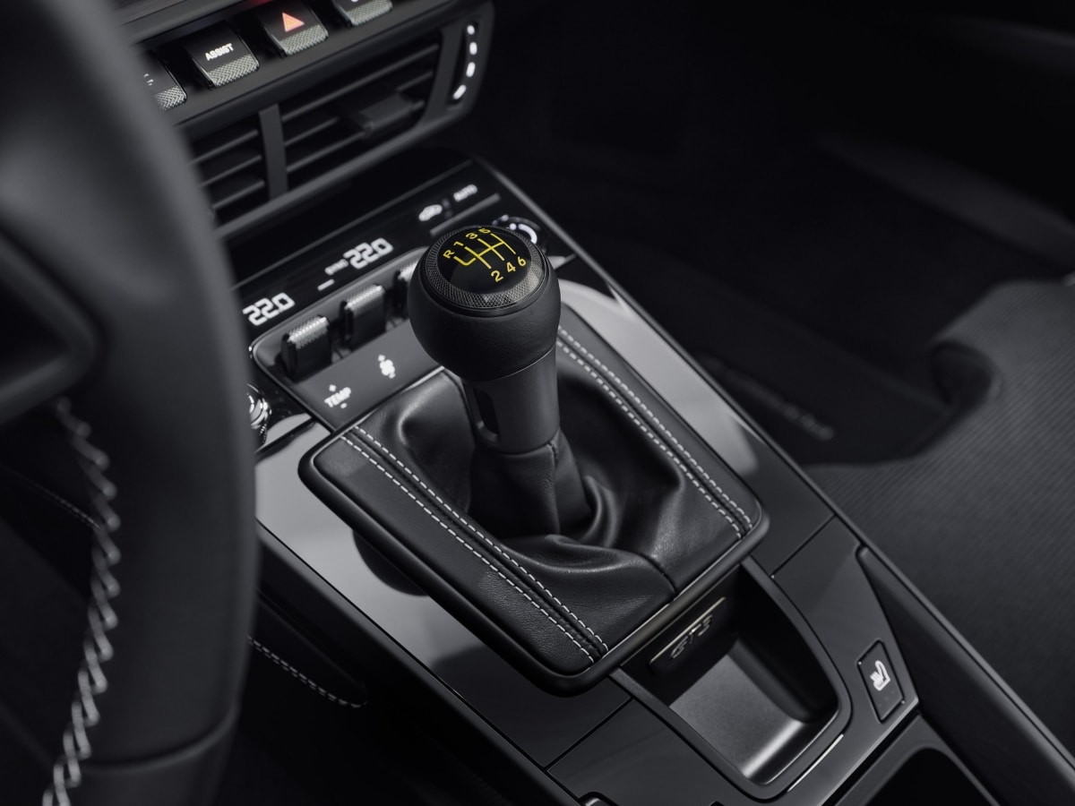 Porsche 911 GT3 Touring với hộp số tay