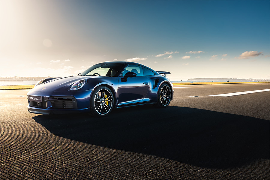 Porsche dưới ánh nắng