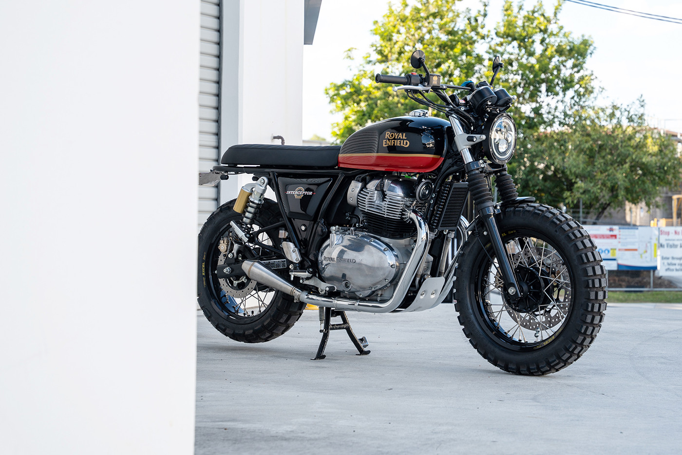 Royal Enfield GT650 mới độ bánh xe