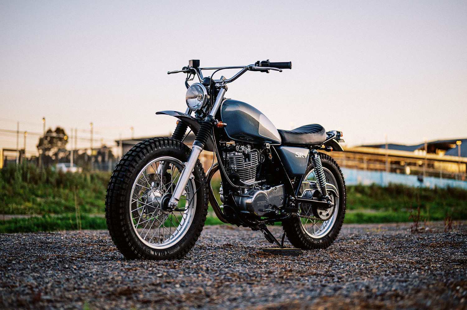 SR400 Metallic Finish