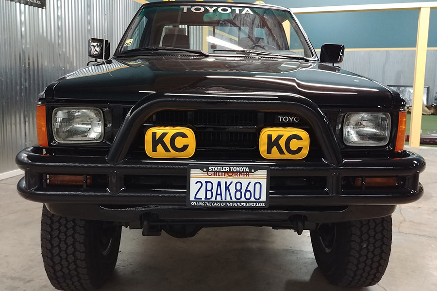 Toyota SR5 1985 phía trước