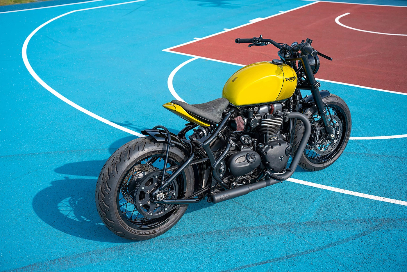 Triumph 1200 Bobber trên đường phố