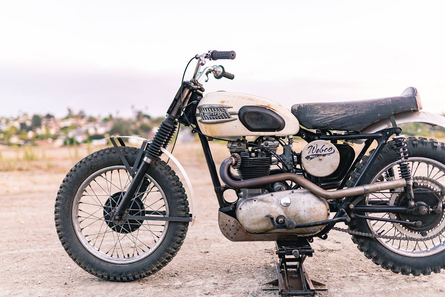 Triumph Desert Sled với phụ kiện