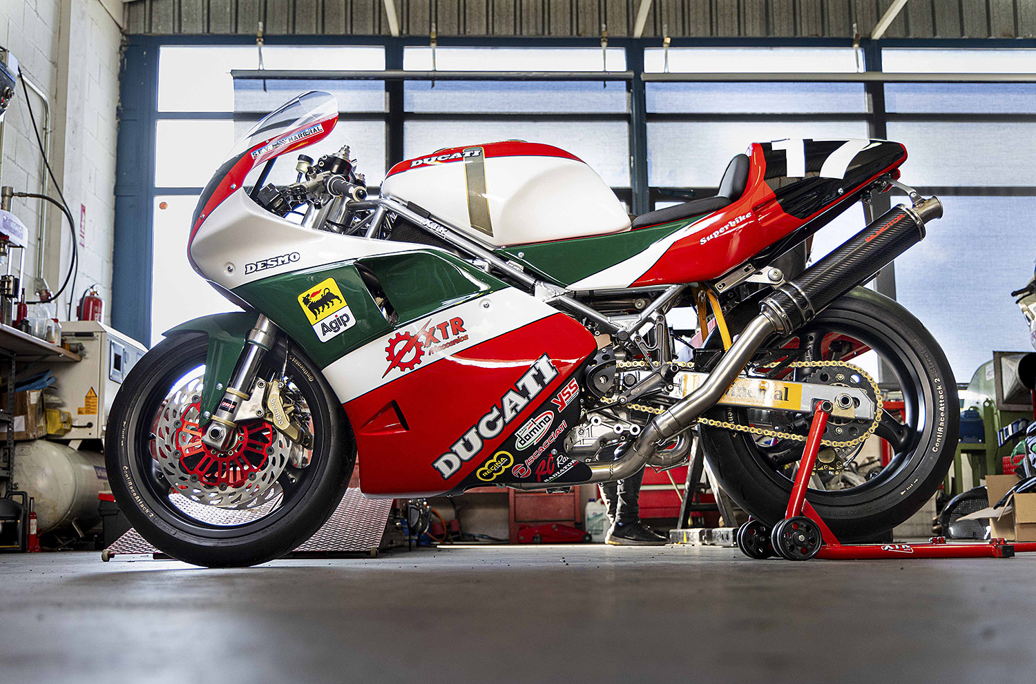 Xe Ducati Monster Tricolore tuyệt đẹp từ XTR Pepo