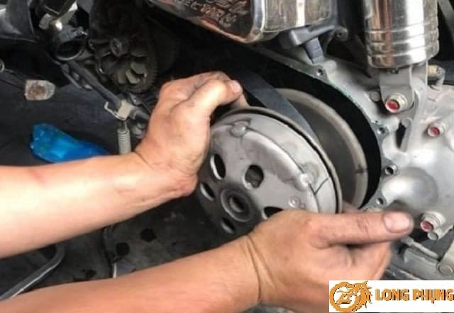Xe tay ga bị giật lực tăng tốc - Bộ nội sau có phải là nguyên nhân?