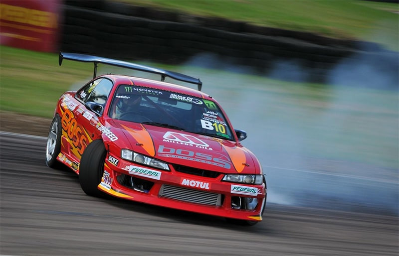 Alt: Màn trình diễn drift xe chuyên nghiệp