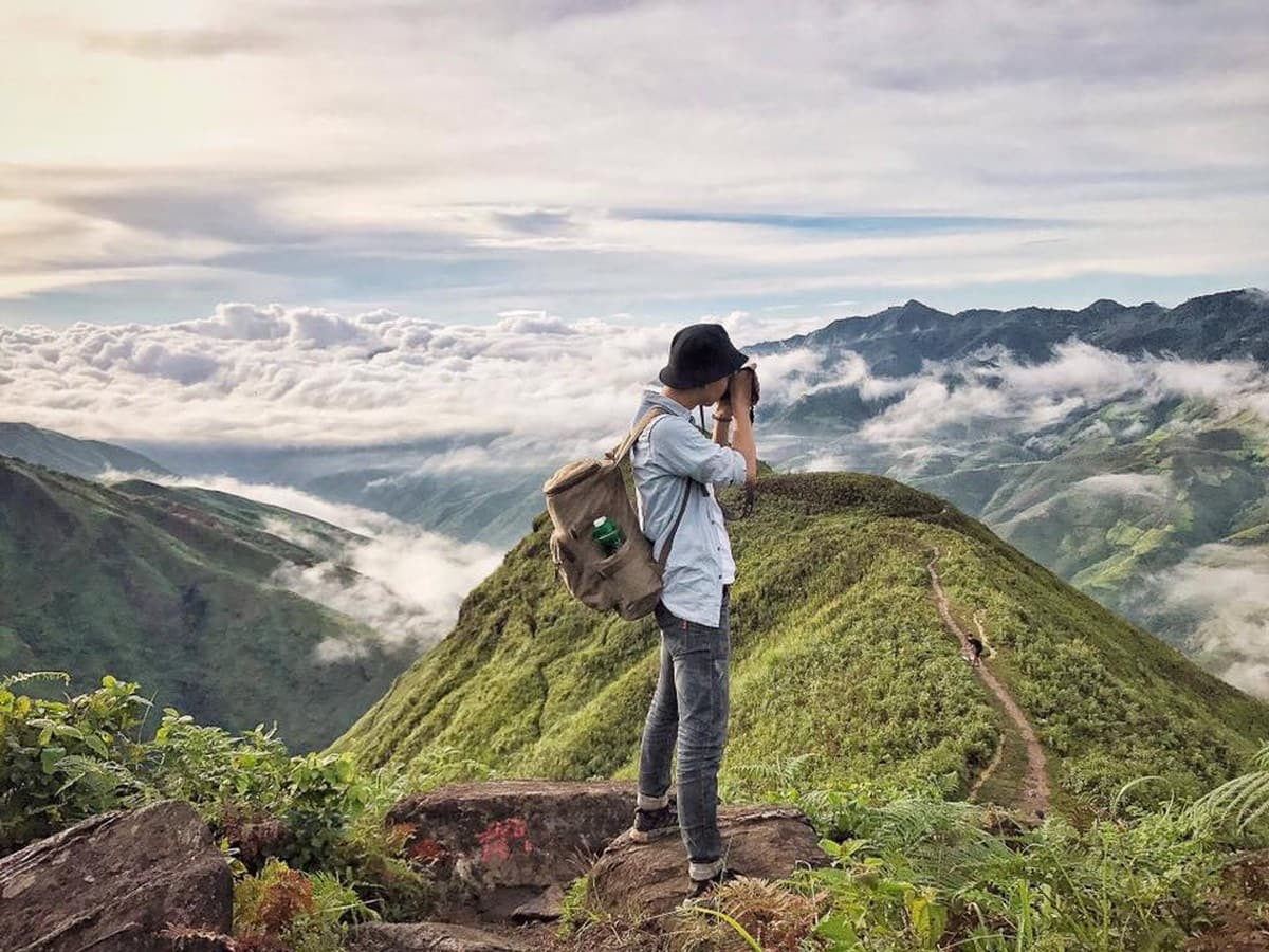 Alt text: Bản Háng Đồng yên bình