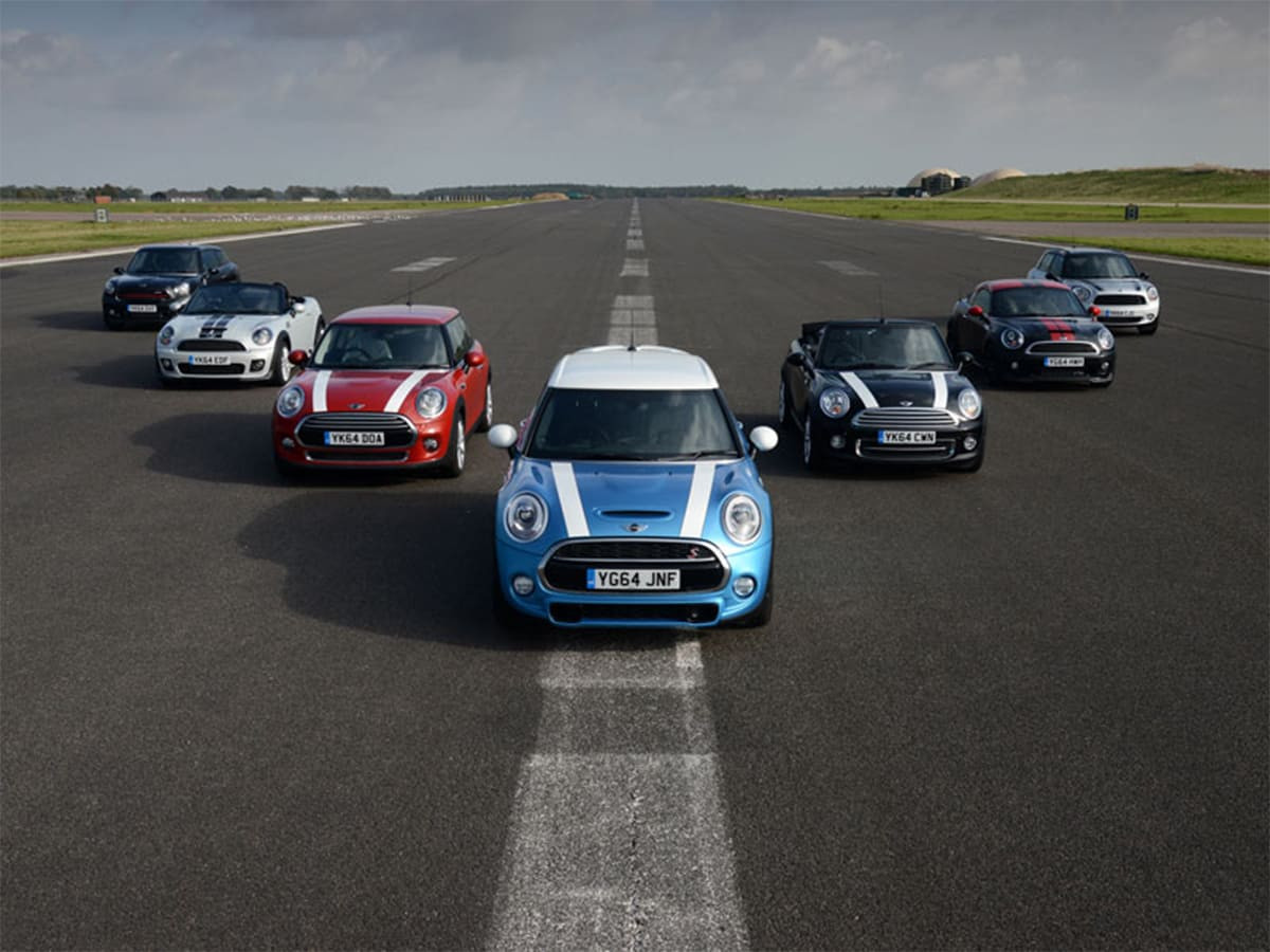 alt text: Biểu tượng thương hiệu Mini Cooper
