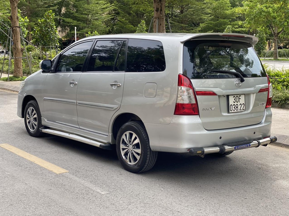 Alt: Toyota Innova 2.0E đời 2015 - Xe 7 chỗ cũ giá tốt
