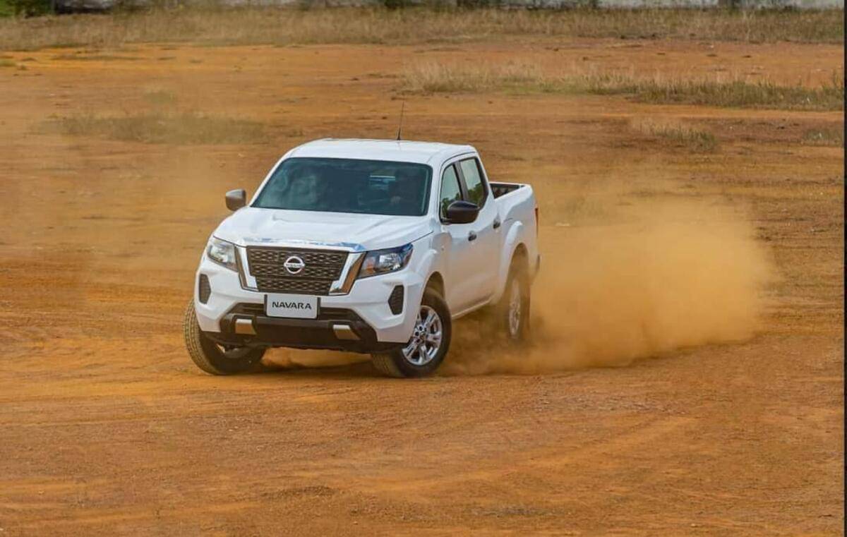 An toàn Nissan Navara 2023