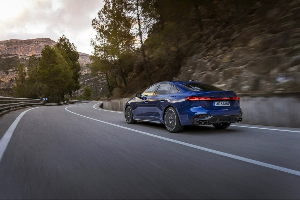 Audi A5 2025 vận hành mạnh mẽ trên mọi cung đường