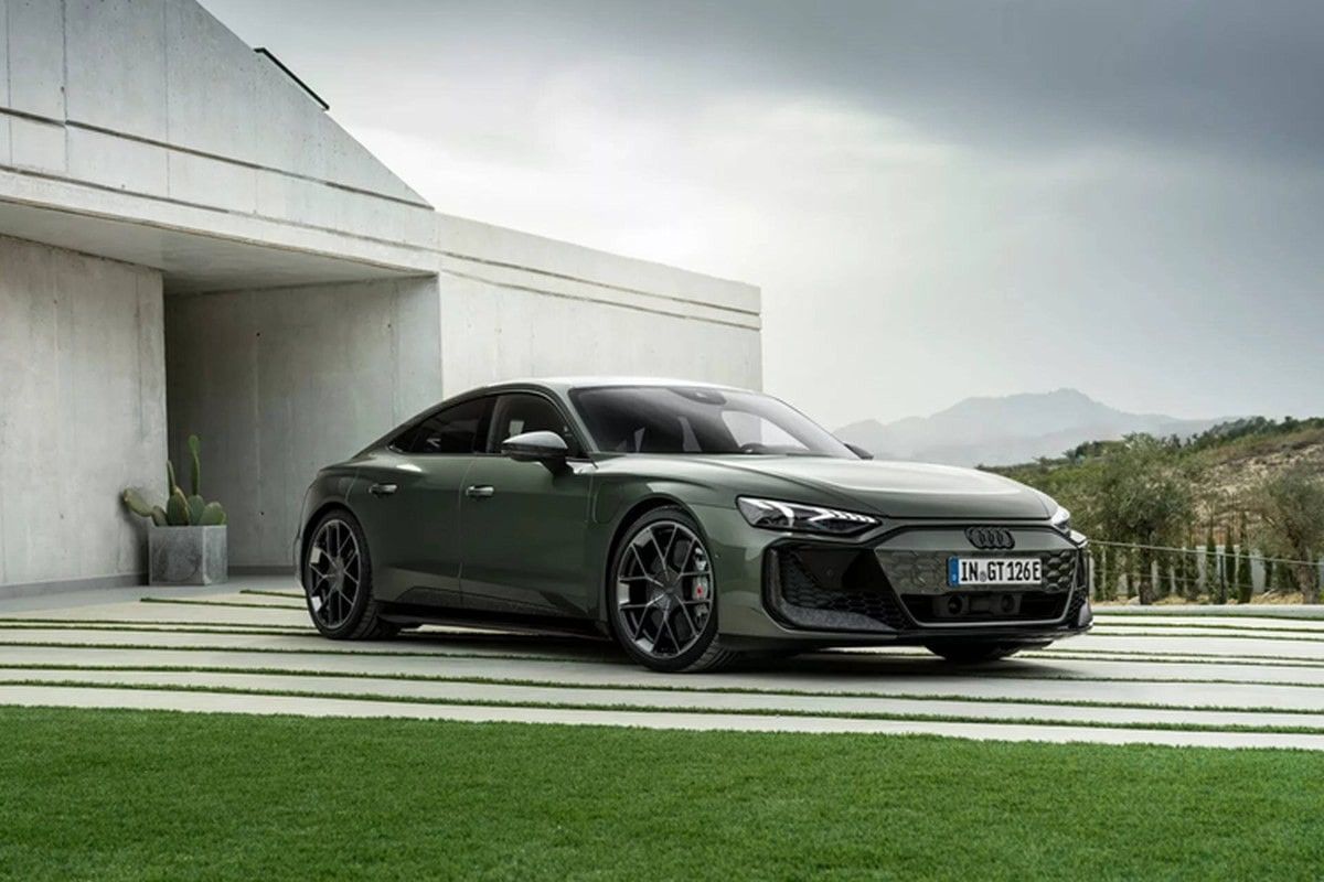 Audi e-tron GT 2025 sở hữu ngôn ngữ thiết kế DNA hiện đại với kiểu dáng thể thao mạnh mẽ