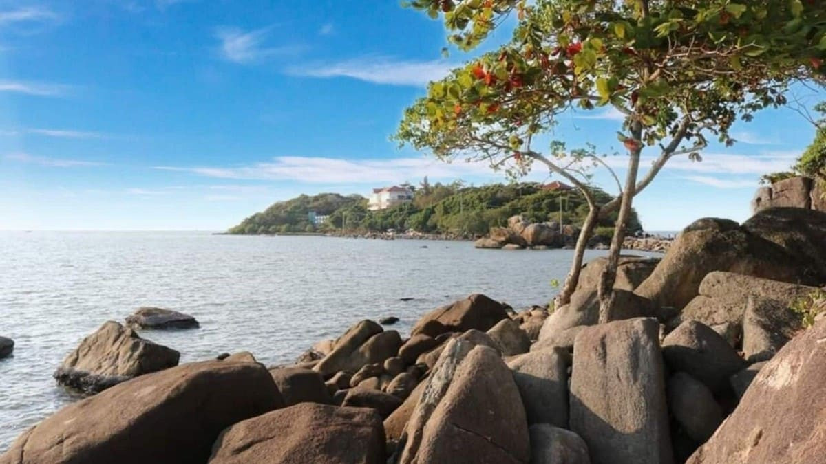 Bãi Đá Bạc