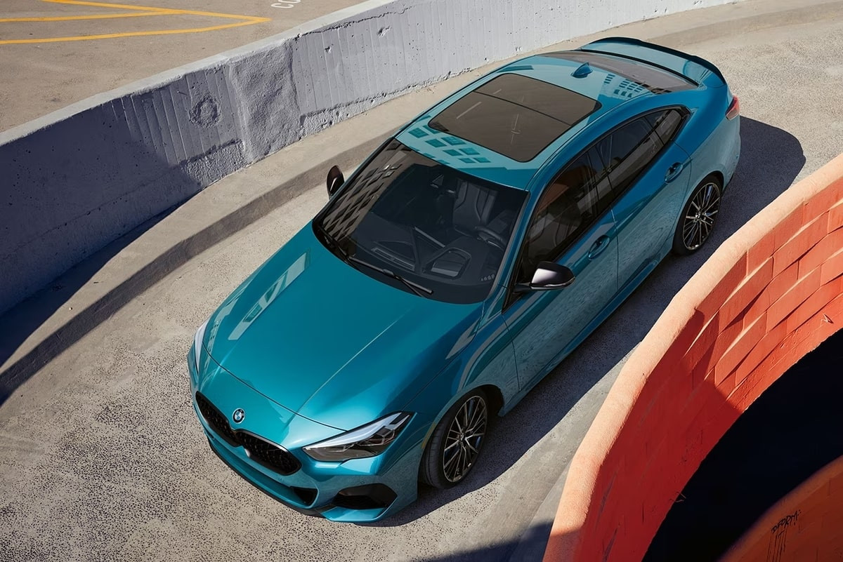 BMW 218i Gran Coupe phiên bản 5 chỗ