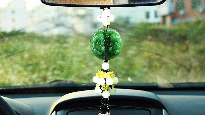 Cách hóa giải màu xe không hợp tuổi