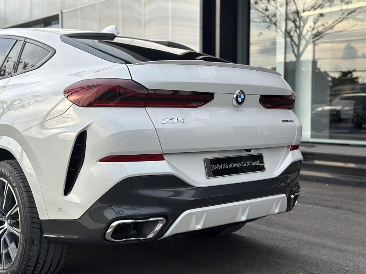 Cánh lướt gió thể thao trên BMW X6