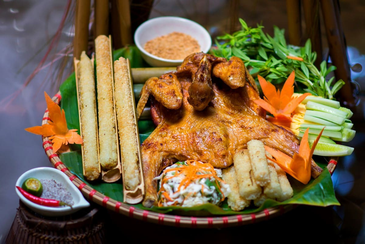 Cơm lam gà nướng