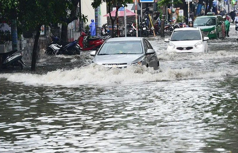 Đánh giá độ sâu vùng ngập nước trước khi lái xe qua