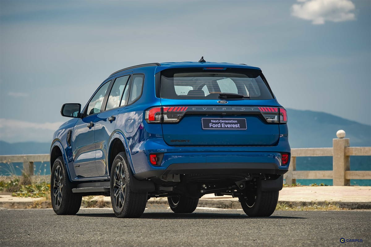 Đánh giá đuôi xe Ford Everest 2022