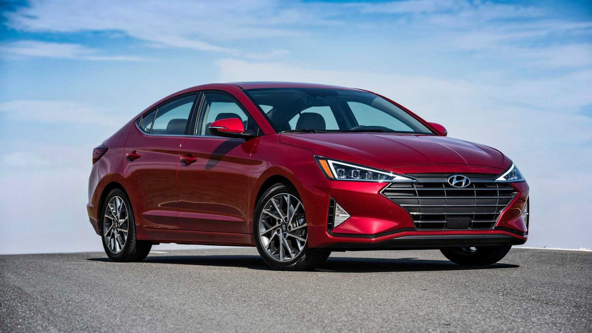 Đánh giá Hyundai Elantra 2020: Ngoại thất, nội thất, động cơ