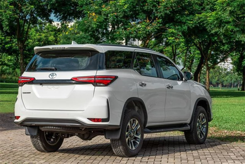 Đánh giá ngoại thất thân xe Toyota Fortuner 2022
