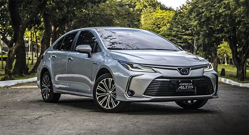Đánh giá ngoại thất Toyota Corolla Altis 2021