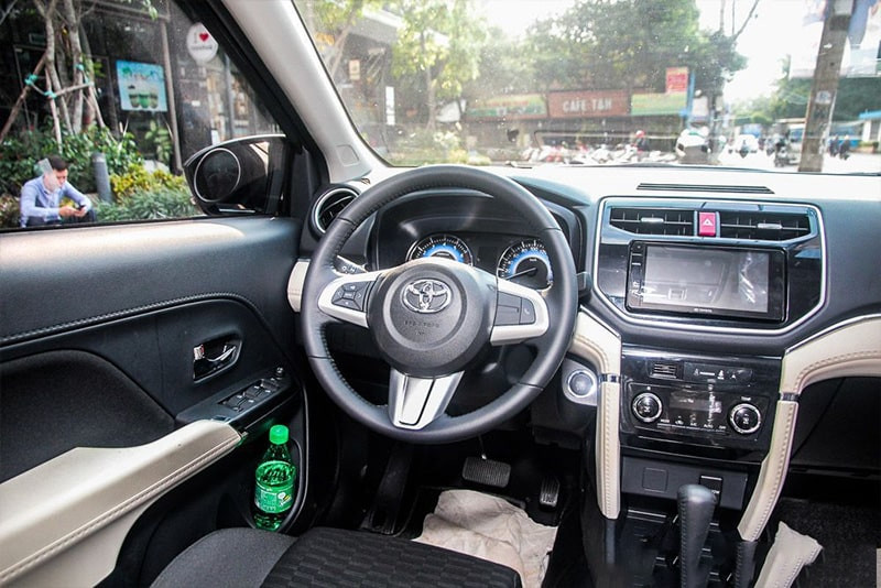 Đánh giá tiện nghi xe Toyota Rush 2019
