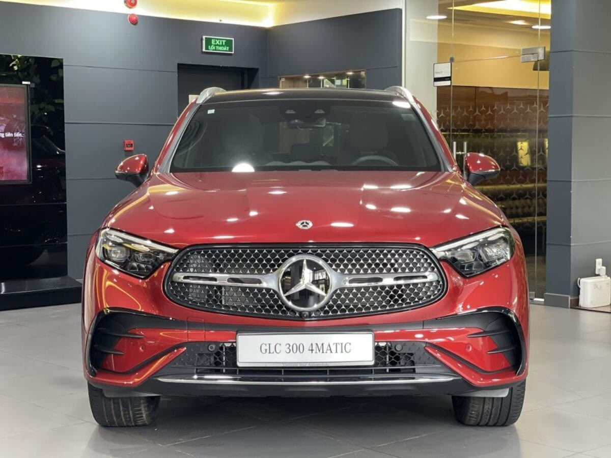 Đầu xe GLC 300