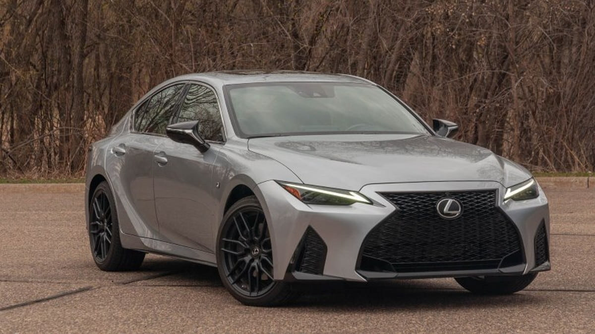 Đầu xe Lexus IS 350 F Sport