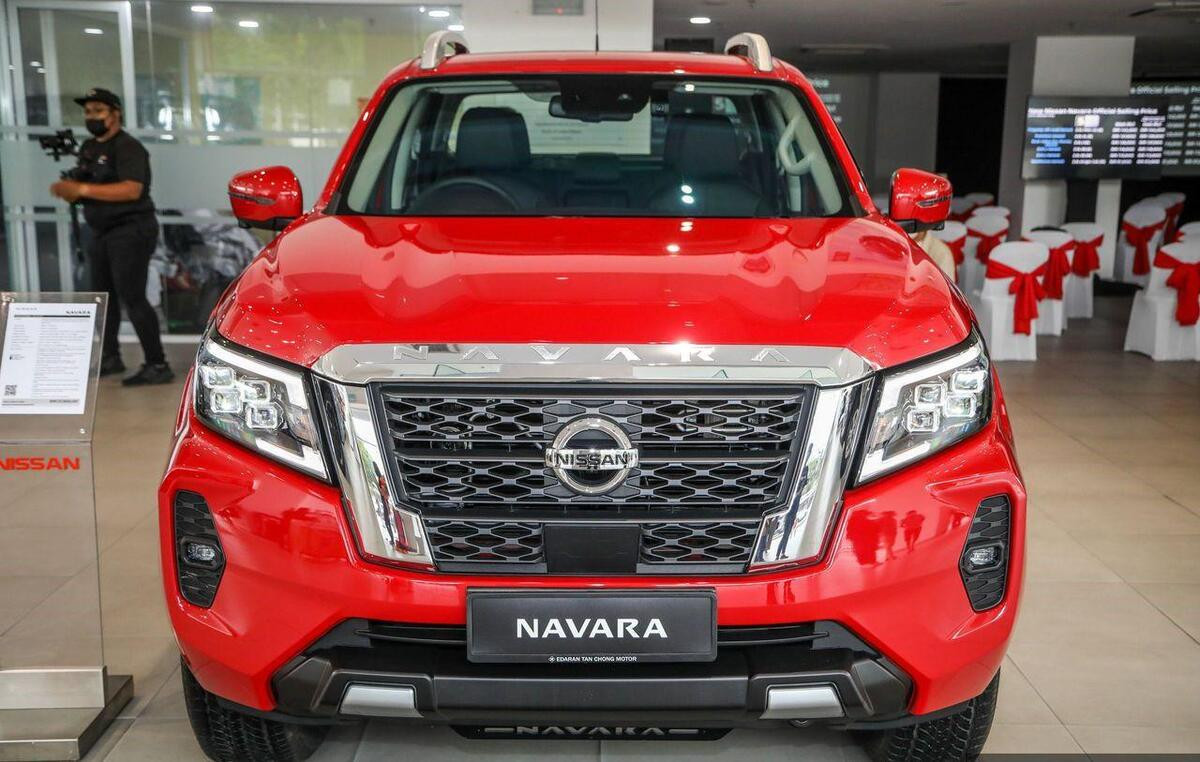 Đầu xe Nissan Navara 2023