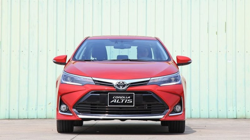 Đầu xe Toyota Corolla Altis 2020: Cụm đèn pha LED, lưới tản nhiệt