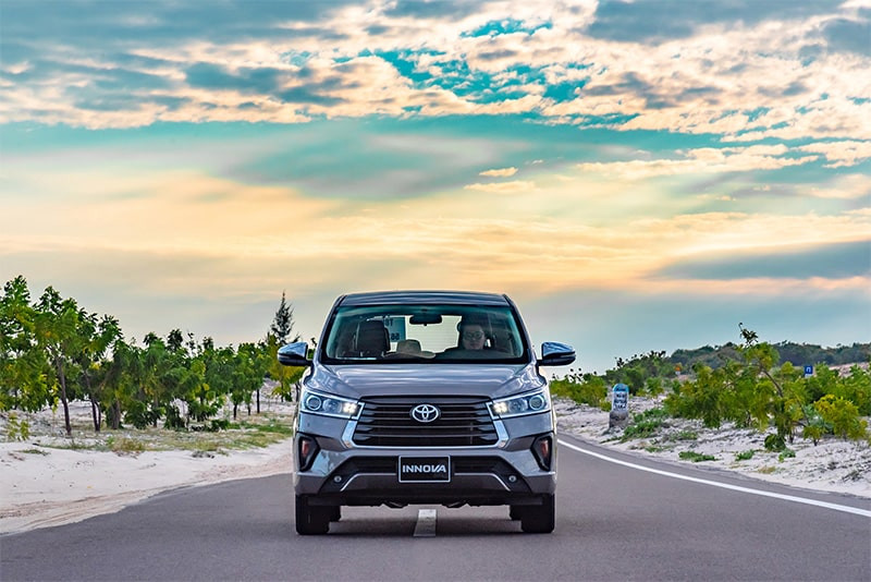 Đầu xe Toyota Innova 2022