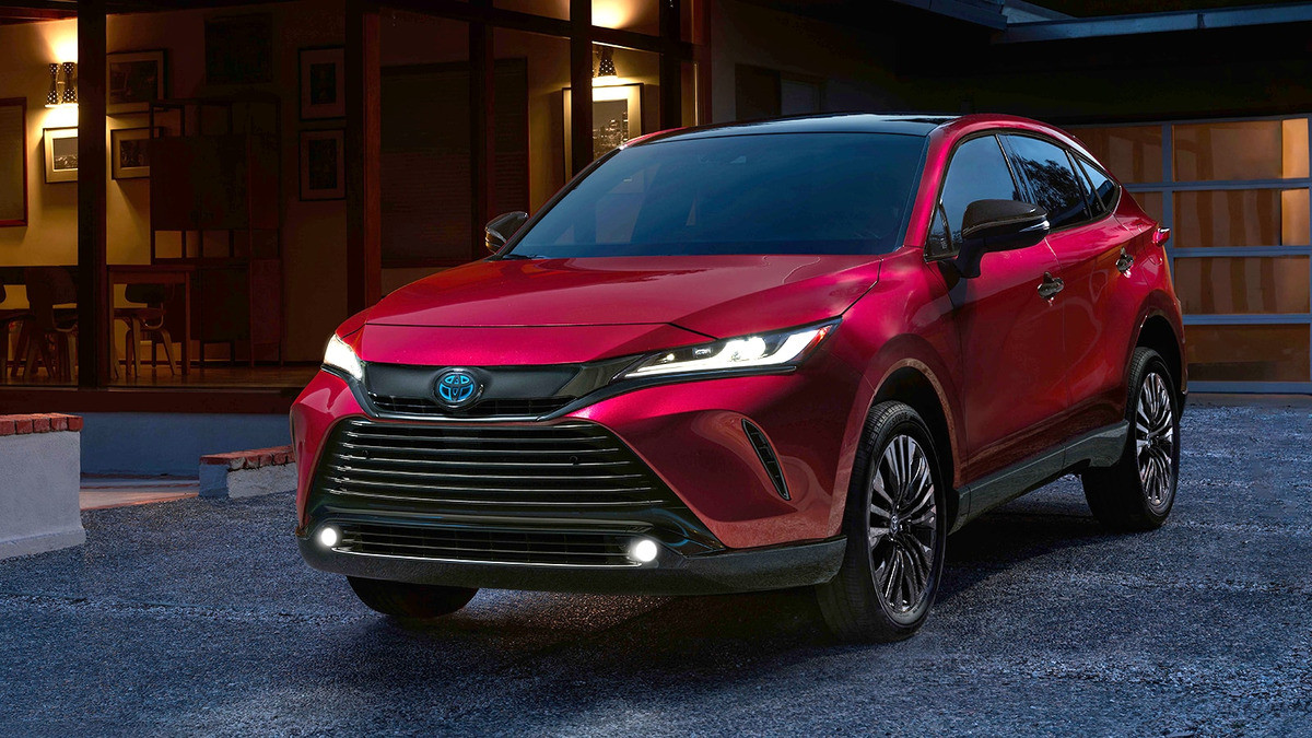 Đầu xe Toyota Venza 2023