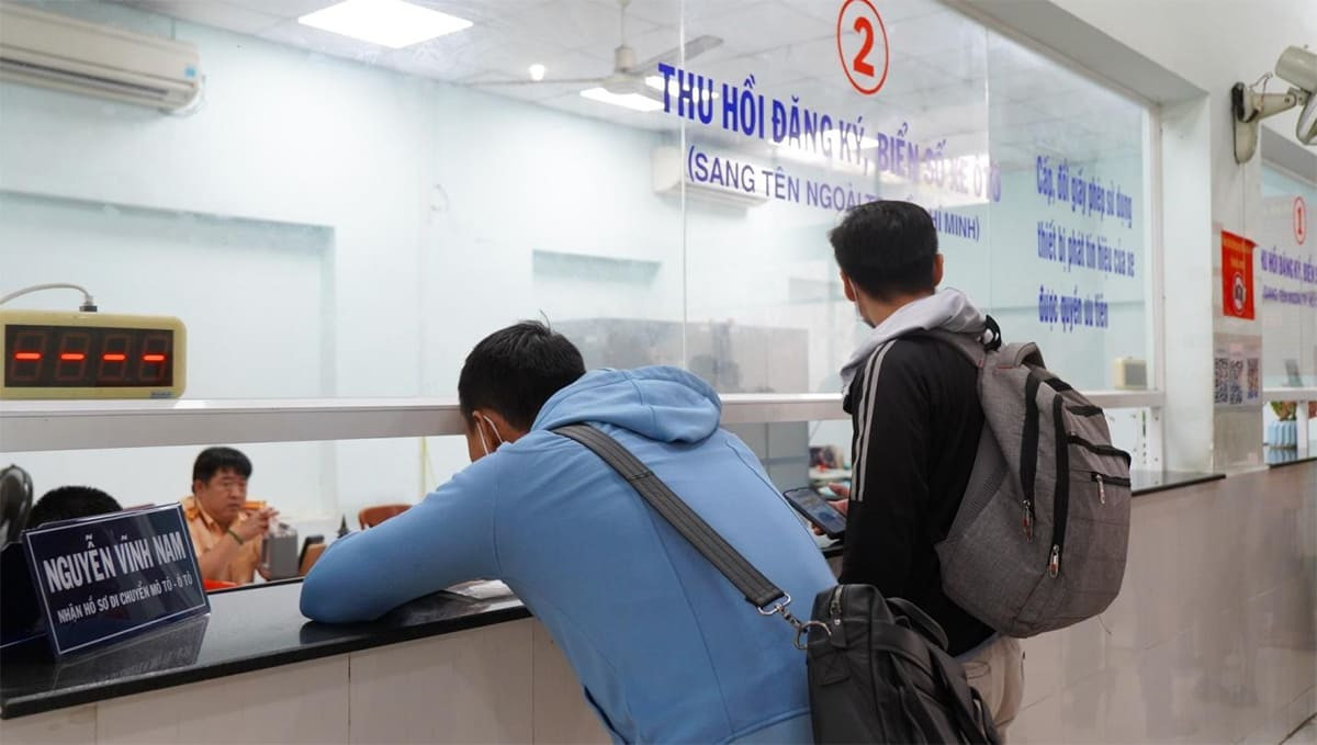 Độ tuổi đăng ký xe